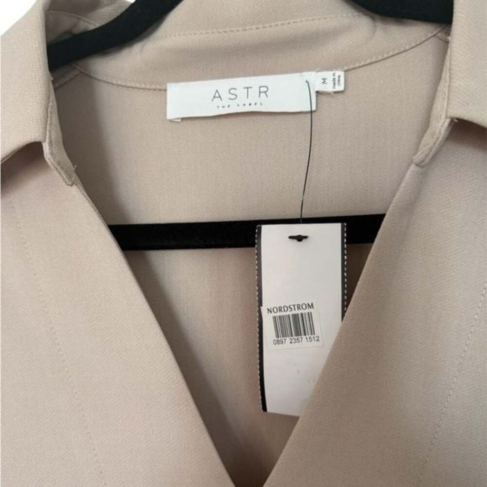 NWT Astr Tan Collar Long Sleeve Shift Dress Size M - Picture 6 of 9